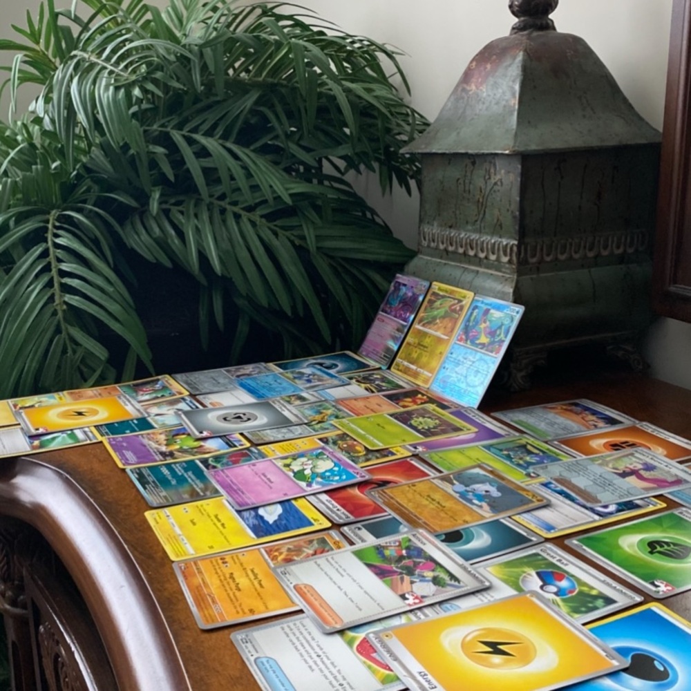 40 Pokemon Trading Cards bundle, Trainers/ Energy/ Basic